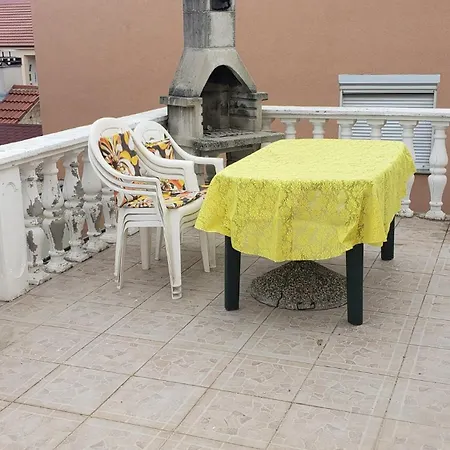 Apartmani Emily Vir Exterior photo